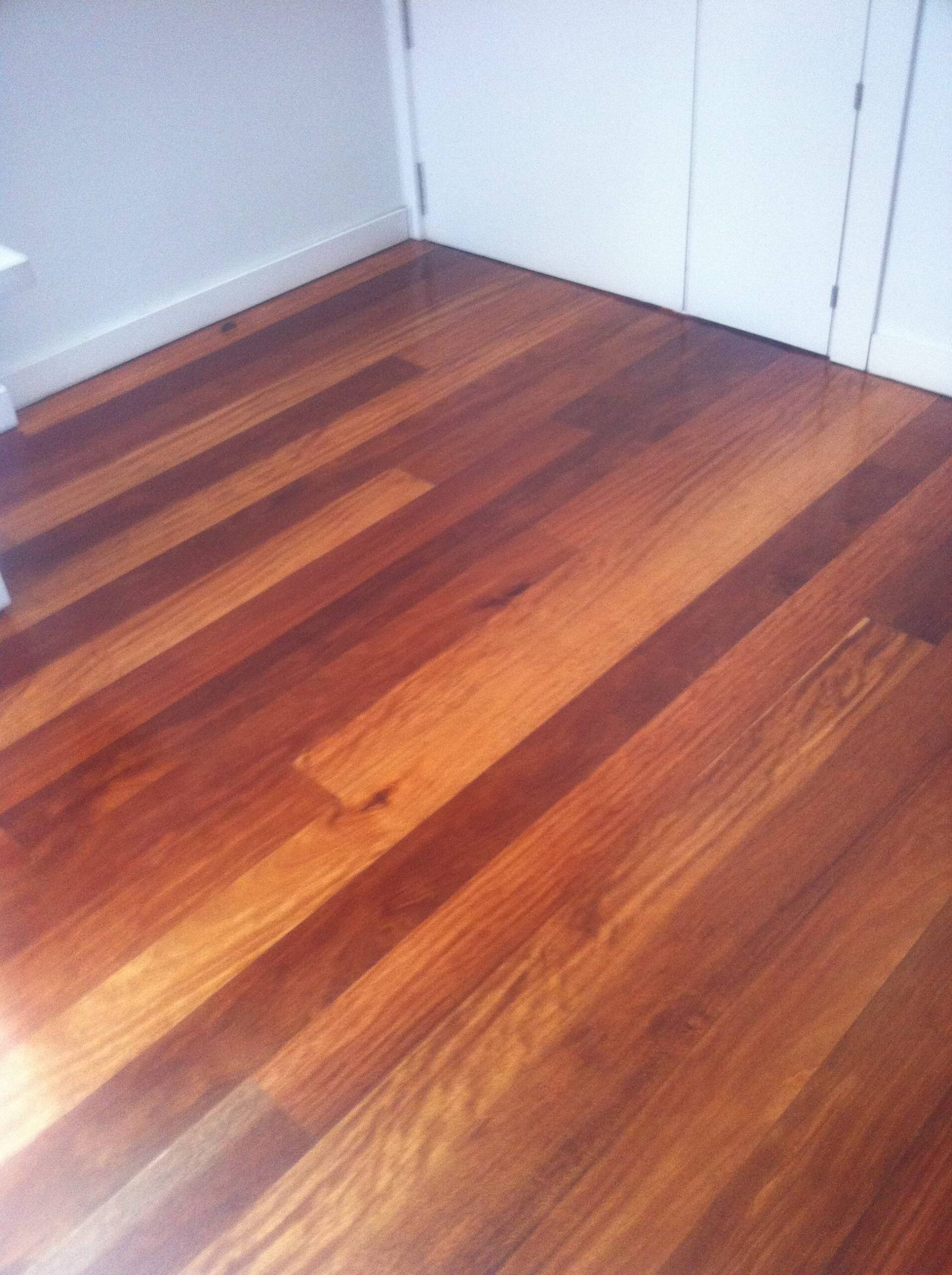 Sòls de fusta: tarimes i parquet de qualitat